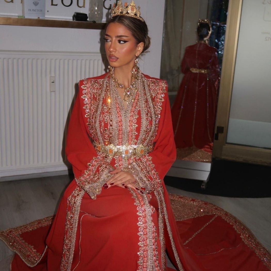 Brautkleider & Takshita Verleih