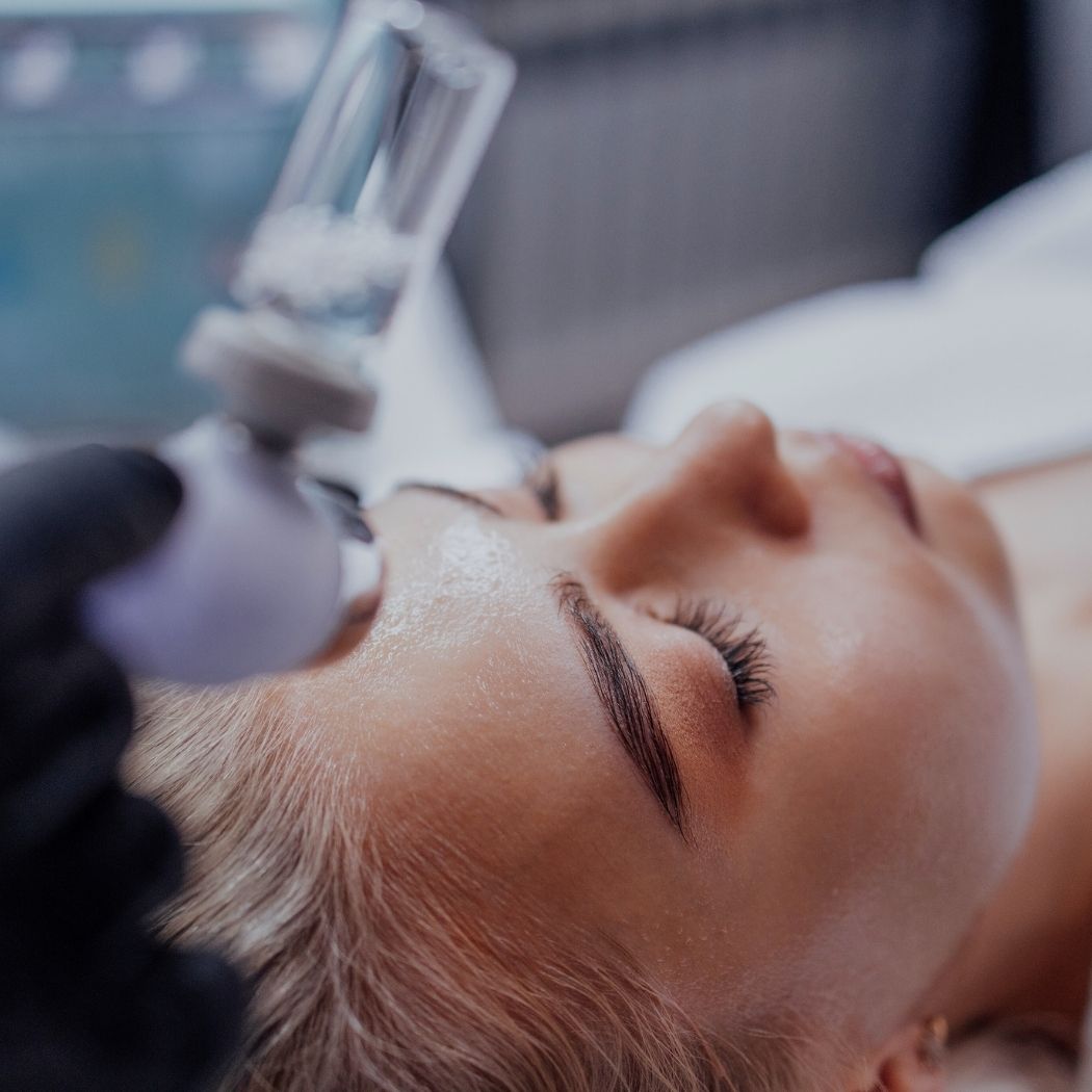 Aquafacial Hakima‘s Beauty Lounge